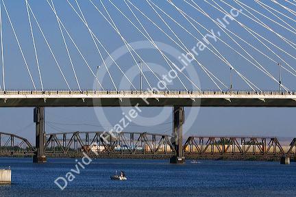 The Ed Hendler Bridge spanning the Columbia River between Pasco and Kennewick, Washington.