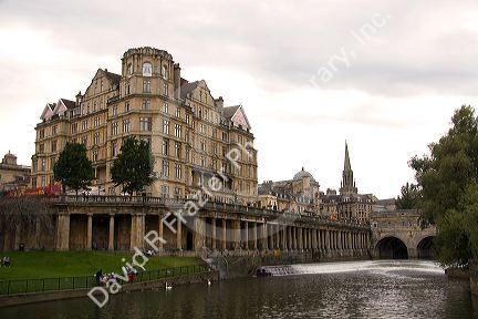 The Pulteney Bridge crossing the River Avon in the city of Bath, Somerset, England.