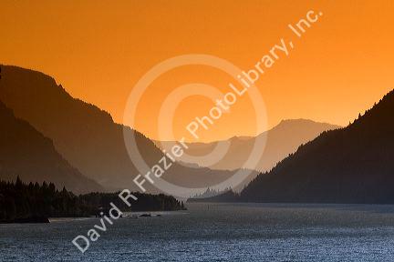 Scenic view of the Columbia River Gorge and Cascade Range near Mosier, Oregon, USA.