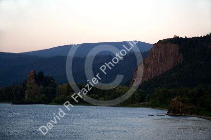 Scenic view of the Columbia River Gorge and Cascade Range near Mosier, Oregon, USA.