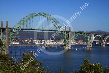 Yaquina Bay Bridge spanning the Yaquina Bay south of Newport, Oregon, USA.