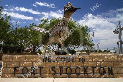 Paisano Pete roadrunner statue welcomes visitors to Fort Stockton, Texas, USA.
