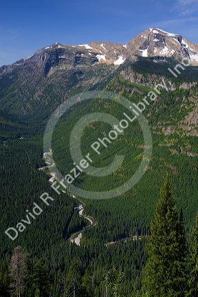 Scenic view along the Going-to-the-Sun Road in Glacier National Park, Montana, USA.