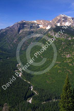 Scenic view along the Going-to-the-Sun Road in Glacier National Park, Montana, USA.