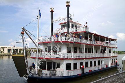The Georgia Queen paddle steamer riverboat in Savannah, Georgia, USA.