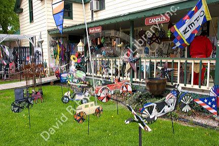 Amish business selling knick knacks at Berlin, Ohio.