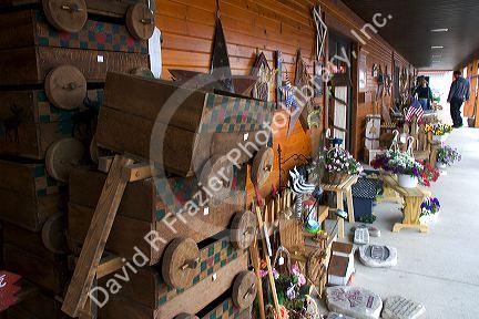 Amish business selling hand crafted knick knacks at Berlin, Ohio.