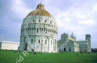 Duomo and leaning tower of Pisa, Italy.