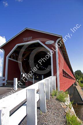 Pont Perreault covered bridge crossing the Chaudiere River at Nortre-Dame-Des-Pins south of Quebec City, Quebec, Canada.
