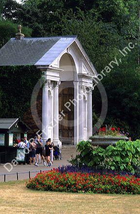 Hyde Park entrance along Bayswater Road in London, England.