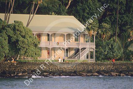 Harbor view in Kailua Kona, Hawaii showing the back of the Iolani Palace.