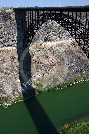The Perrine Bridge spanning the Snake River Canyon at Twin Falls, Idaho, USA.