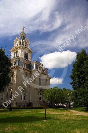The courthouse in Davis County, Bloomfield, Iowa.