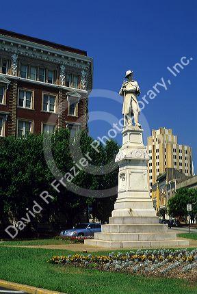 A monument to Civil War Soldiers in Macon, Georgia.