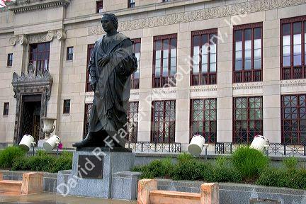 Statue of Christopher Columbus in front of City Hall in Columbus, Ohio.